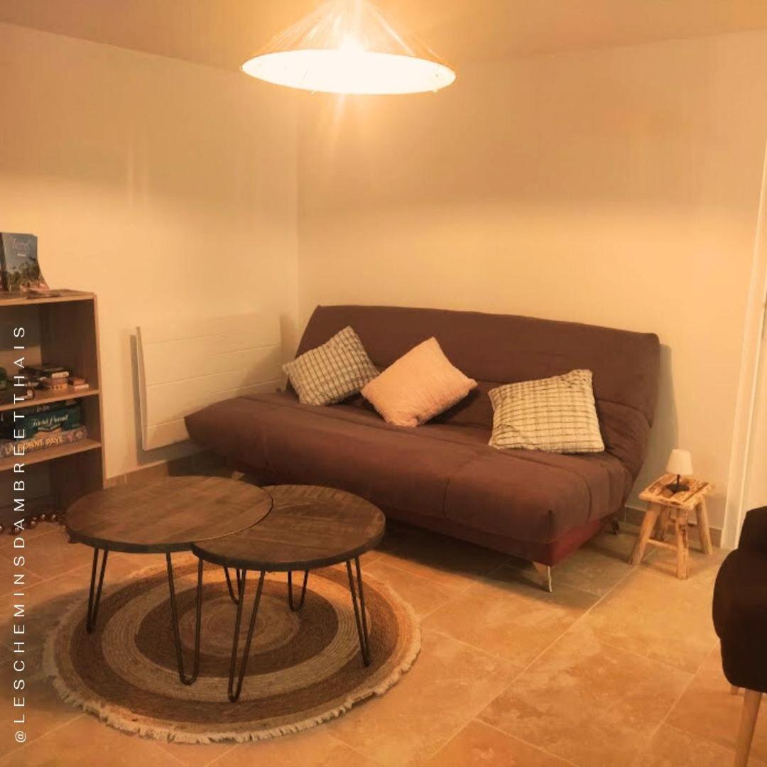 Homestay Les Chemins D'ambre Et Thais La Regrippiere